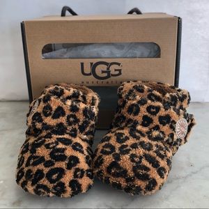 New Infant UGG booties  Bixbee bootie 2/3